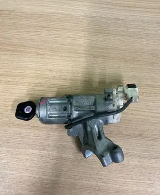 Toyota RAV 4 (XA20) Ignition lock 45020423