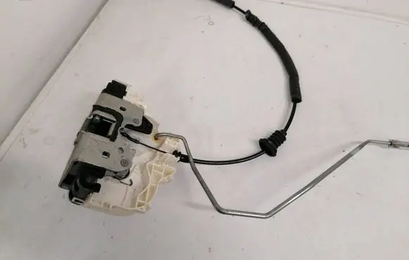 Jeep Grand Cherokee Tailgate/boot open switch button P68250661AC T33KD2757 A5371