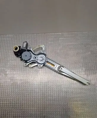 Toyota Avensis T270 Front door window regulator motor 8571005051 C35419101