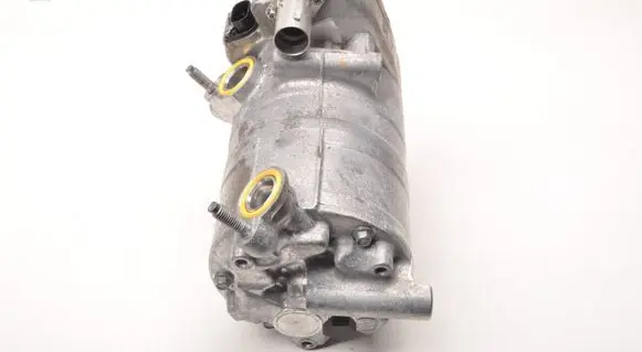 Volvo XC60 Air conditioning (A/C) compressor (pump) 32333863