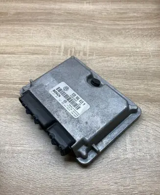 Volkswagen PASSAT B5 Engine control unit/module ECU 038906018N 0281001727