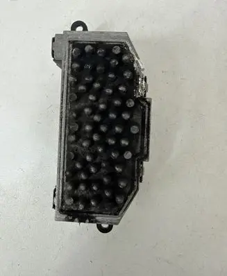 Volkswagen Golf V Heater blower motor/fan resistor 3C0907521B 2468105382 994044P