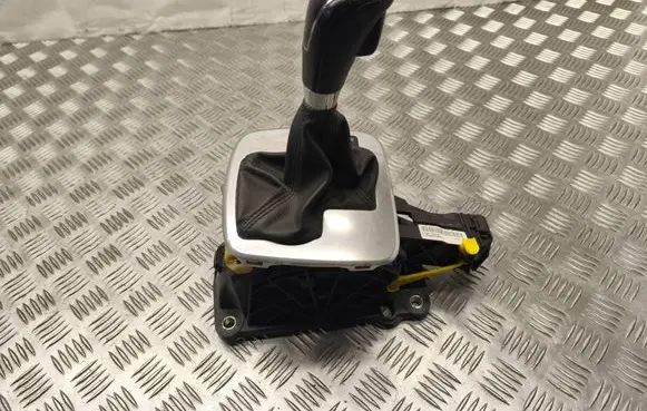 Ford Mondeo MK IV Gear shifter/selector 7G917C453AE T20100610124509