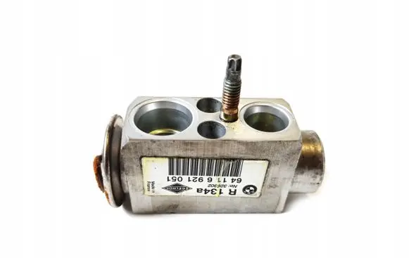 BMW 6 E63 E64 Air conditioning (A/C) expansion valve 6921051