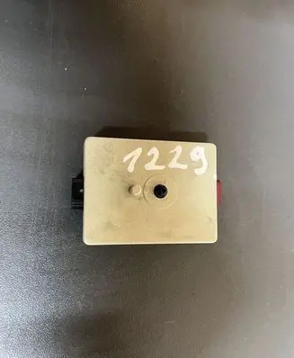 BMW 3 E90 E91 Aerial antenna amplifier 21367510 911062103