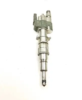 BMW 1 E81 E87 Fuel injector 7589048 10181010 PA66GF35