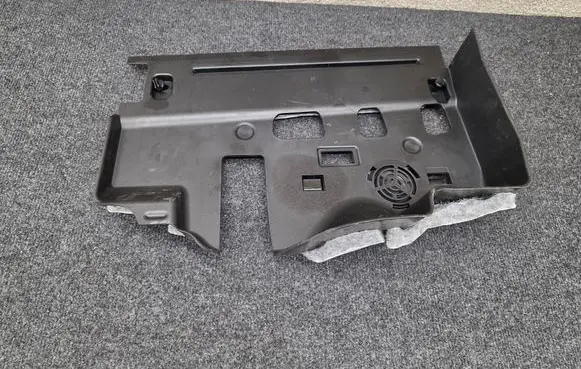 BMW 4 G22 G23 G24 G26 Dashboard lower bottom trim panel 6805566