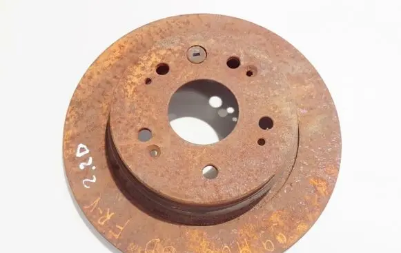 Honda FR-V Rear brake disc neventiliuojamas