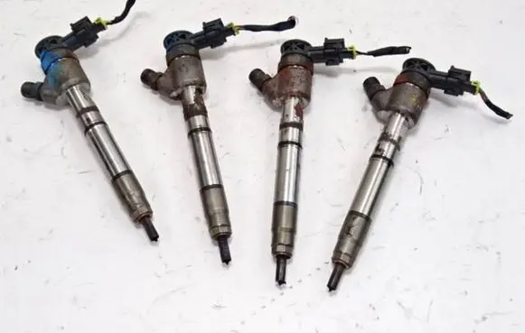 Hyundai i30 Fuel injector 0445110589 33600-2A610