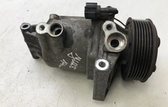 Nissan Juke I F15 Air conditioning (A/C) compressor (pump) 926001KA1B