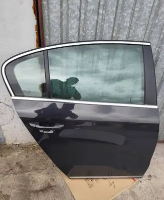 Volkswagen PASSAT B7 Rear door DRZWIPTPASSATB7