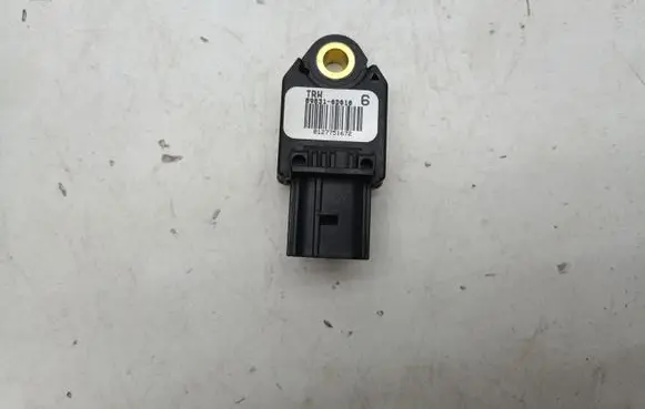 Toyota Yaris Airbag deployment crash/impact sensor 898310D010