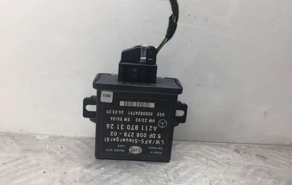 Mercedes-Benz ML W164 Light module LCM A2118703126 5DF00827802