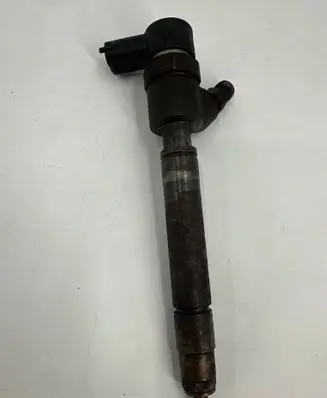 Fuel injector