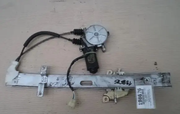 KIA Sephia Front door window regulator with motor