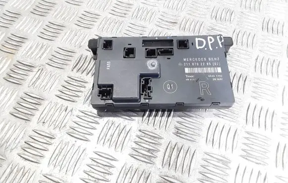 Mercedes-Benz E W211 Door control unit/module 2118702285 211870228502