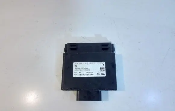 Audi A5 8T 8F Voltage converter/converter module 8K0959663B