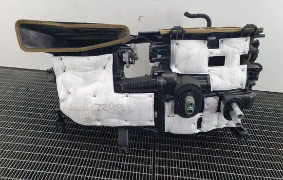 KIA Sorento IV Interior heater climate box assembly 97200P2221