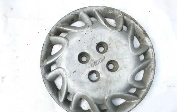 Fiat Punto (176) R14 wheel hub/cap/trim 46476568