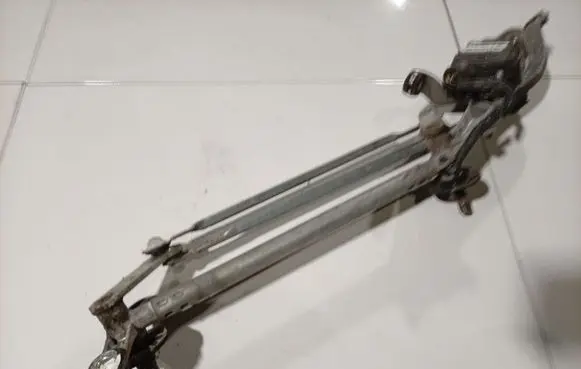 Honda Civic IX Front wiper linkage and motor 