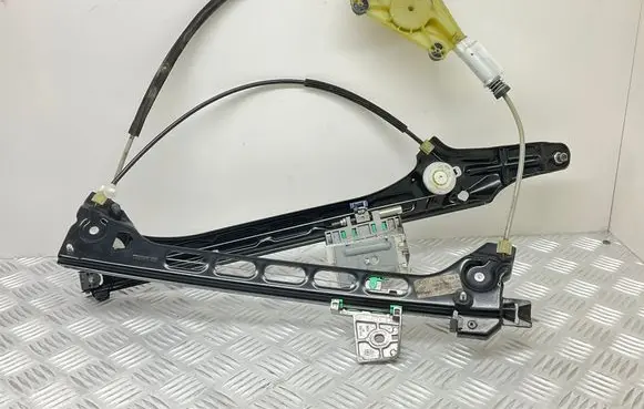 Audi TT TTS Mk2 Front door electric window regulator 8J0837462E