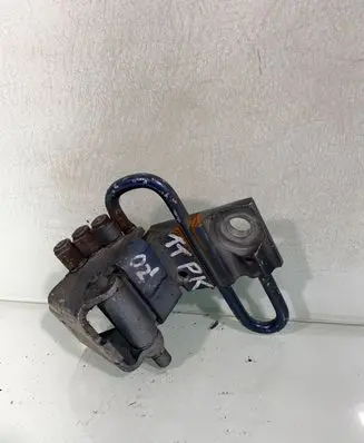 Audi TT Mk1 Front door lower hinge 