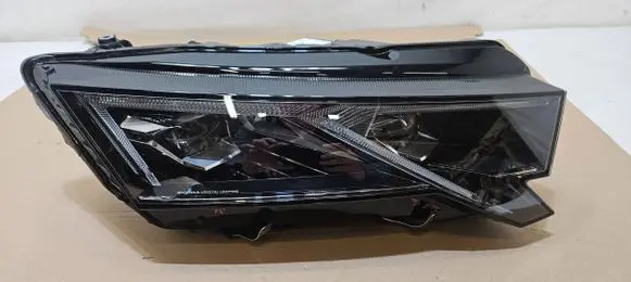 Skoda Octavia Mk4 Headlight/headlamp 5E4941036