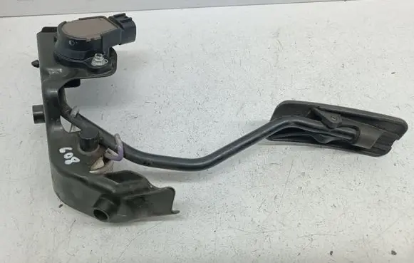 Toyota Corolla E120 E130 Accelerator throttle pedal 8928152021 1983003041