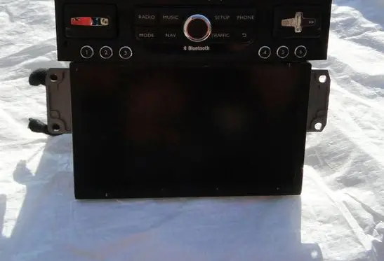 Peugeot Partner Radio/CD/DVD/GPS head unit 98083776XT 18770B26 503551530104