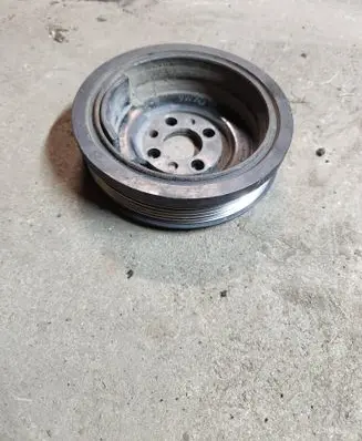 Skoda Rapid (NH) Crankshaft pulley 04B105243B
