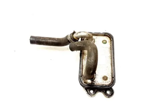 Volvo XC90 Engine oil radiator 8677974