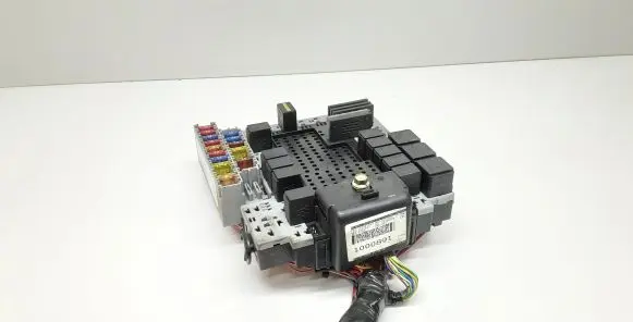 Volvo XC90 Fuse module 30679527 08696098