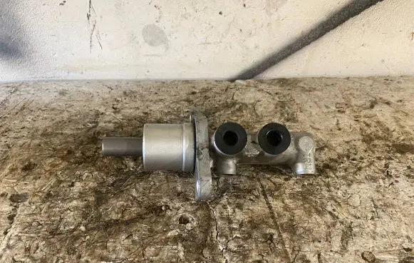 Audi A4 S4 B6 8E 8H Master brake cylinder 7278 3055