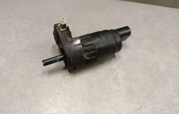 Volkswagen Golf VII Windscreen/windshield washer pump 1K6955651 408009859