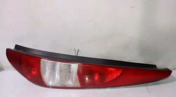Ford Mondeo Mk III Rear/tail lights