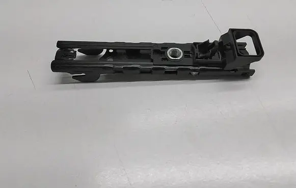 Volkswagen Tiguan Seat belt height adjuster 4M0857819