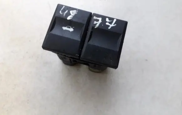 Tailgate opening switch