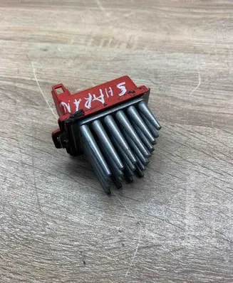 Volkswagen Golf IV Heater blower motor/fan resistor 357907521