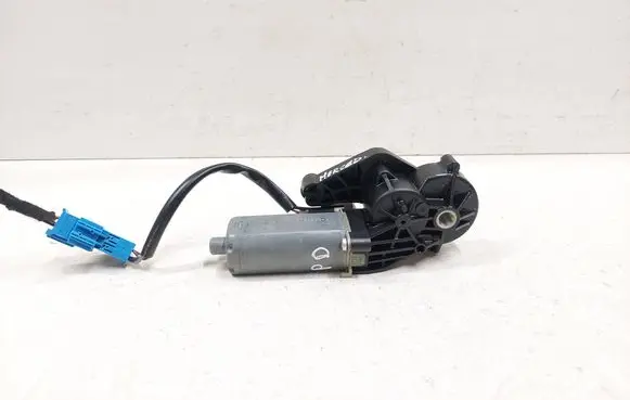 Mercedes-Benz R W251 Seat adjustment motor 820648064 0390203206
