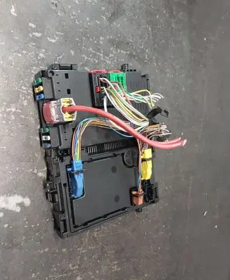 Peugeot 206 Comfort/convenience module 9626460880 S105872300G
