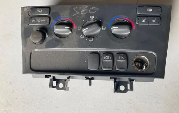 Volvo S60 Climate control unit 8682928 02W08E MU081300015