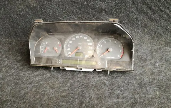 Volvo S70 V70 V70 XC Speedometer (instrument cluster) 9148926