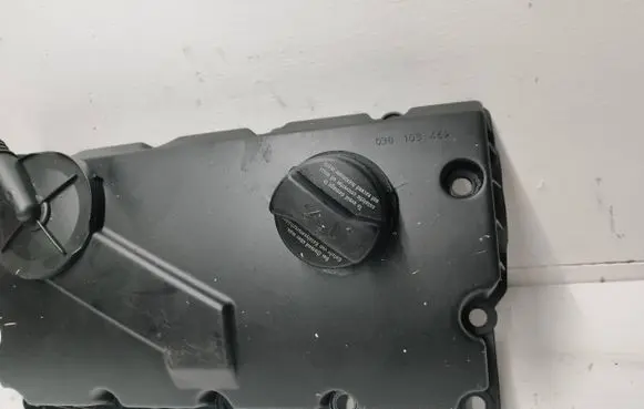 Volkswagen Golf Plus Rocker cam cover 038103469