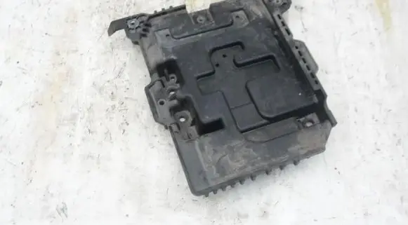 Hyundai i20 (GB IB) Battery box tray brak