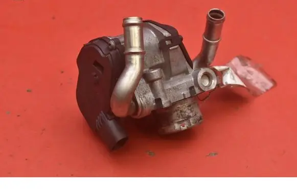 Volkswagen PASSAT B7 USA EGR valve 04L131501AD