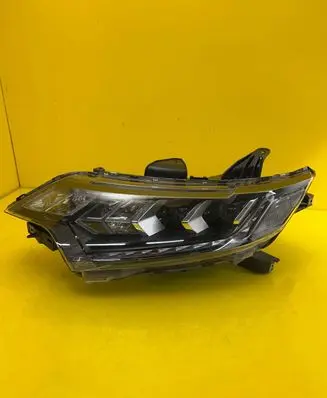 Mitsubishi Outlander Headlight/headlamp 8301D331