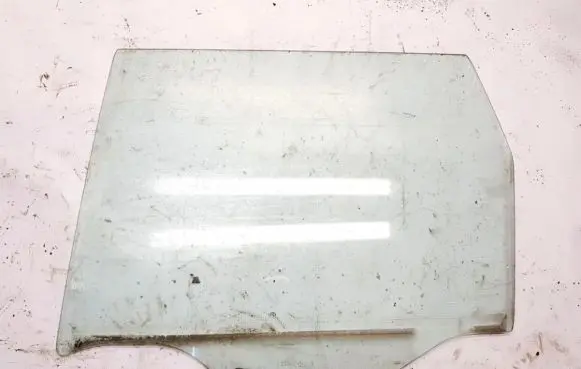 Nissan X-Trail T31 Rear door window glass