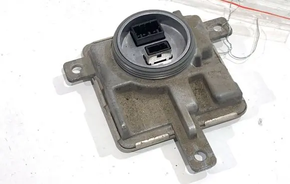 Volkswagen PASSAT CC Voltage converter/converter module 8K0941597E