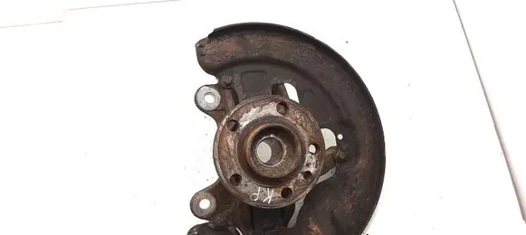 Volvo V70 Front wheel hub