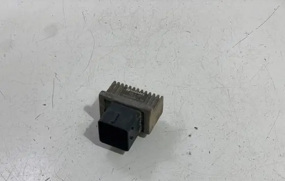 Glow plug pre-heat relay